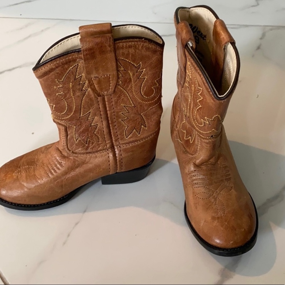 Toddler cowboy boots. Size 5. Excellent condition.